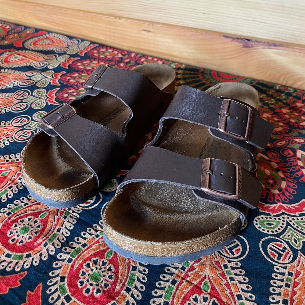 Dark Brown Arizona Birko-Flor Birkenstock EU 41 / Women’s 10 / Men’s 8